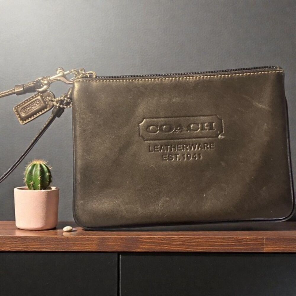 Vintage Coach Leatherware Est. 1941 embossed leather wristlet. -EUC